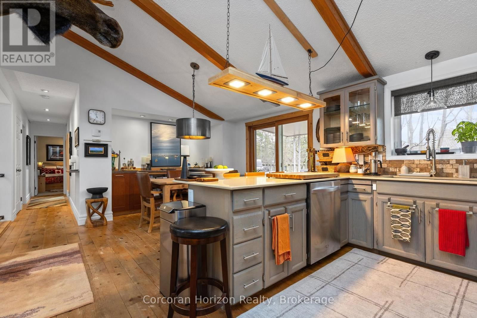 2517 HONEY HARBOUR ROAD Image 12