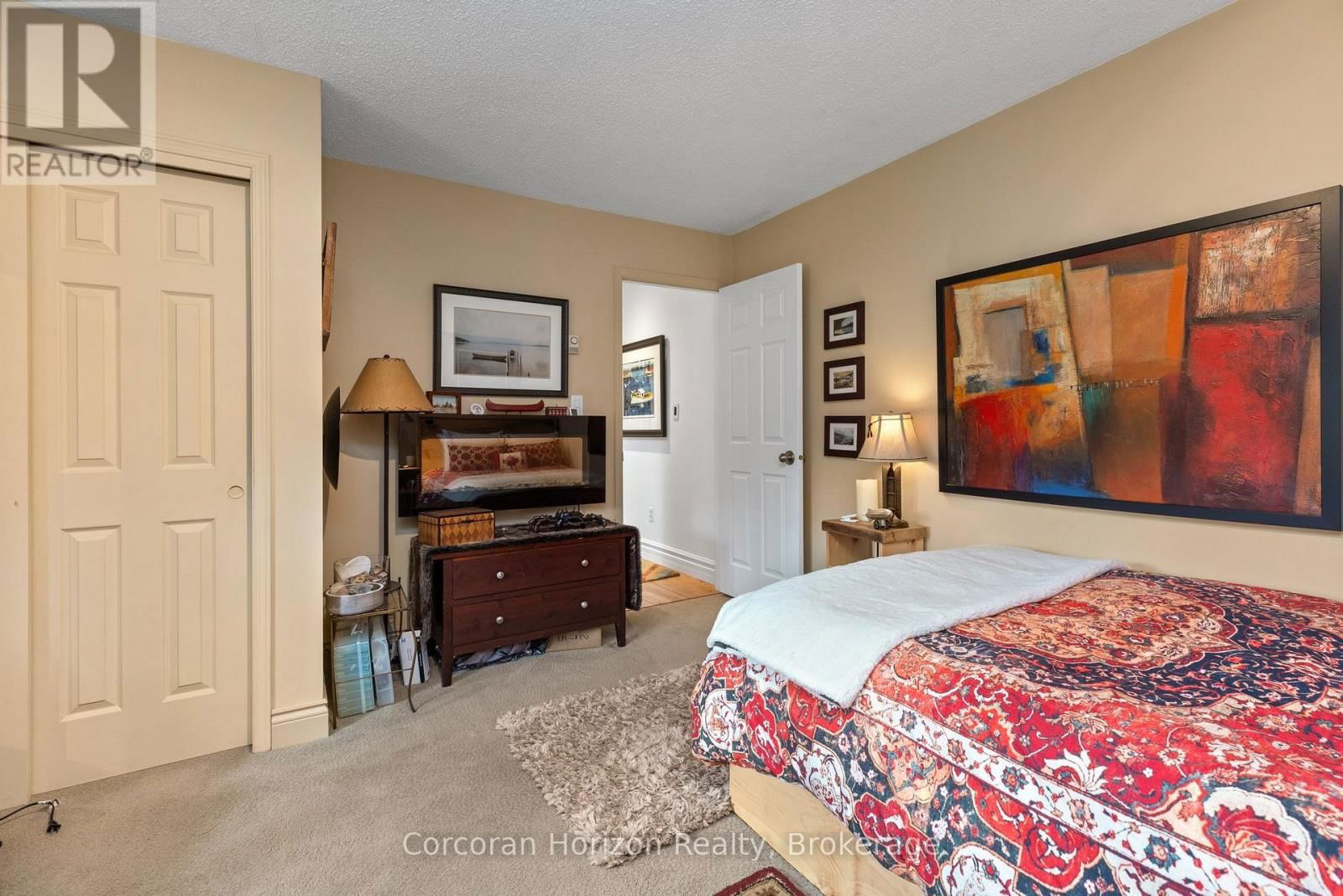2517 HONEY HARBOUR ROAD Image 21