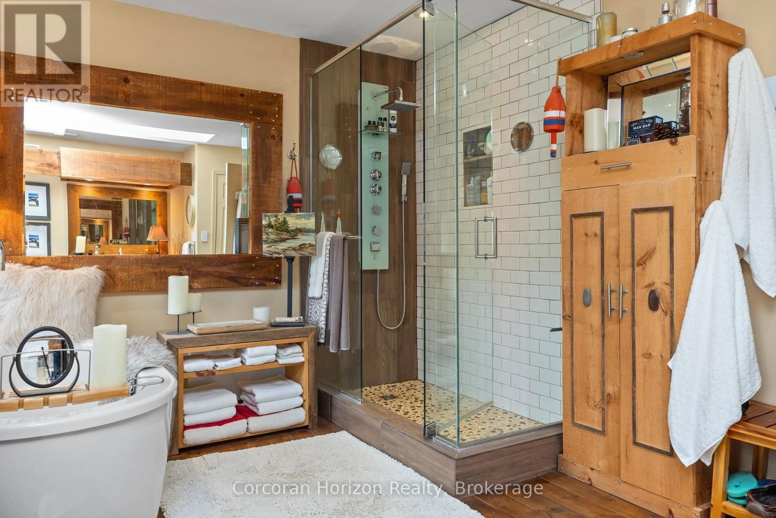 2517 HONEY HARBOUR ROAD Image 23