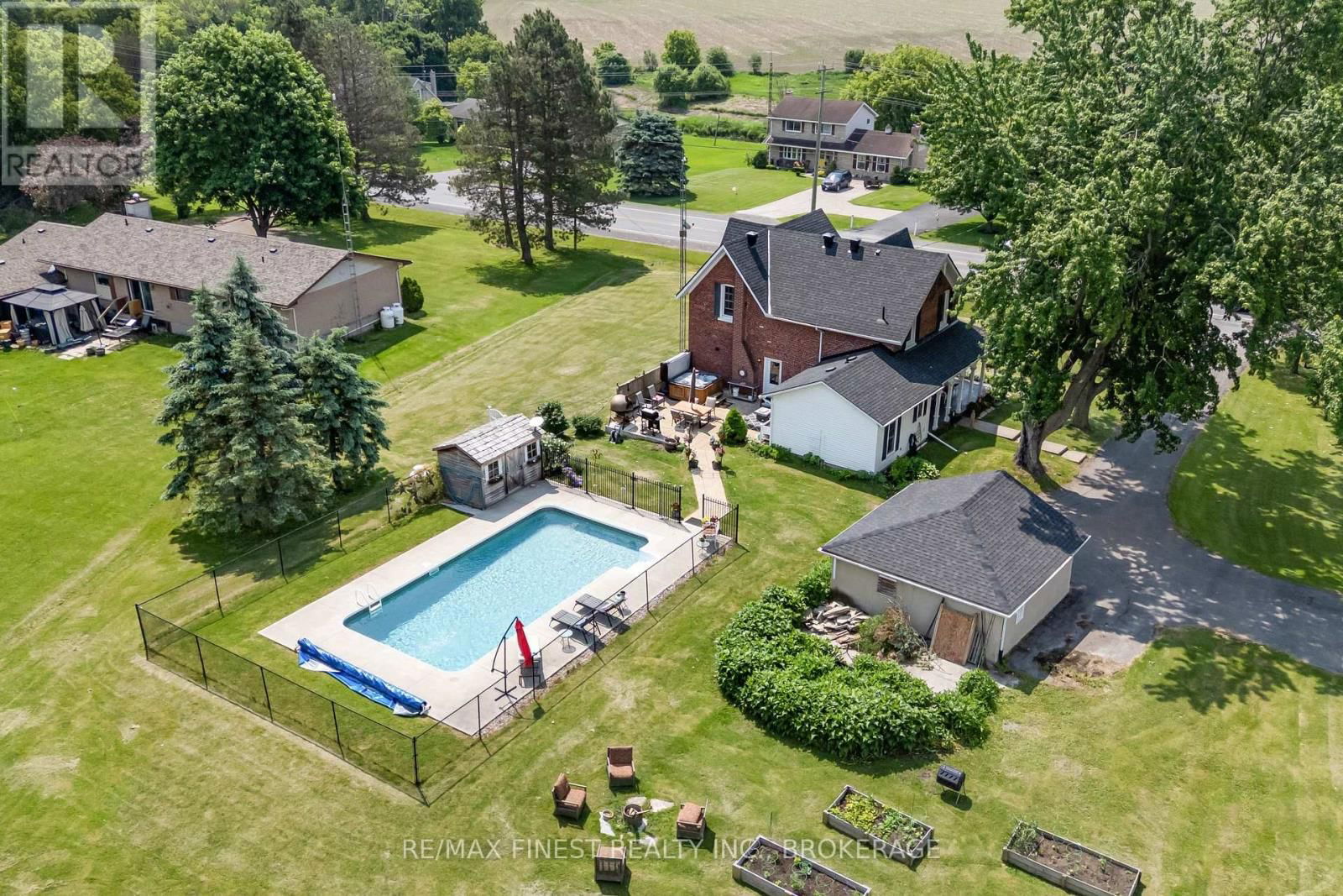 7407 COUNTY ROAD 2 Image 41