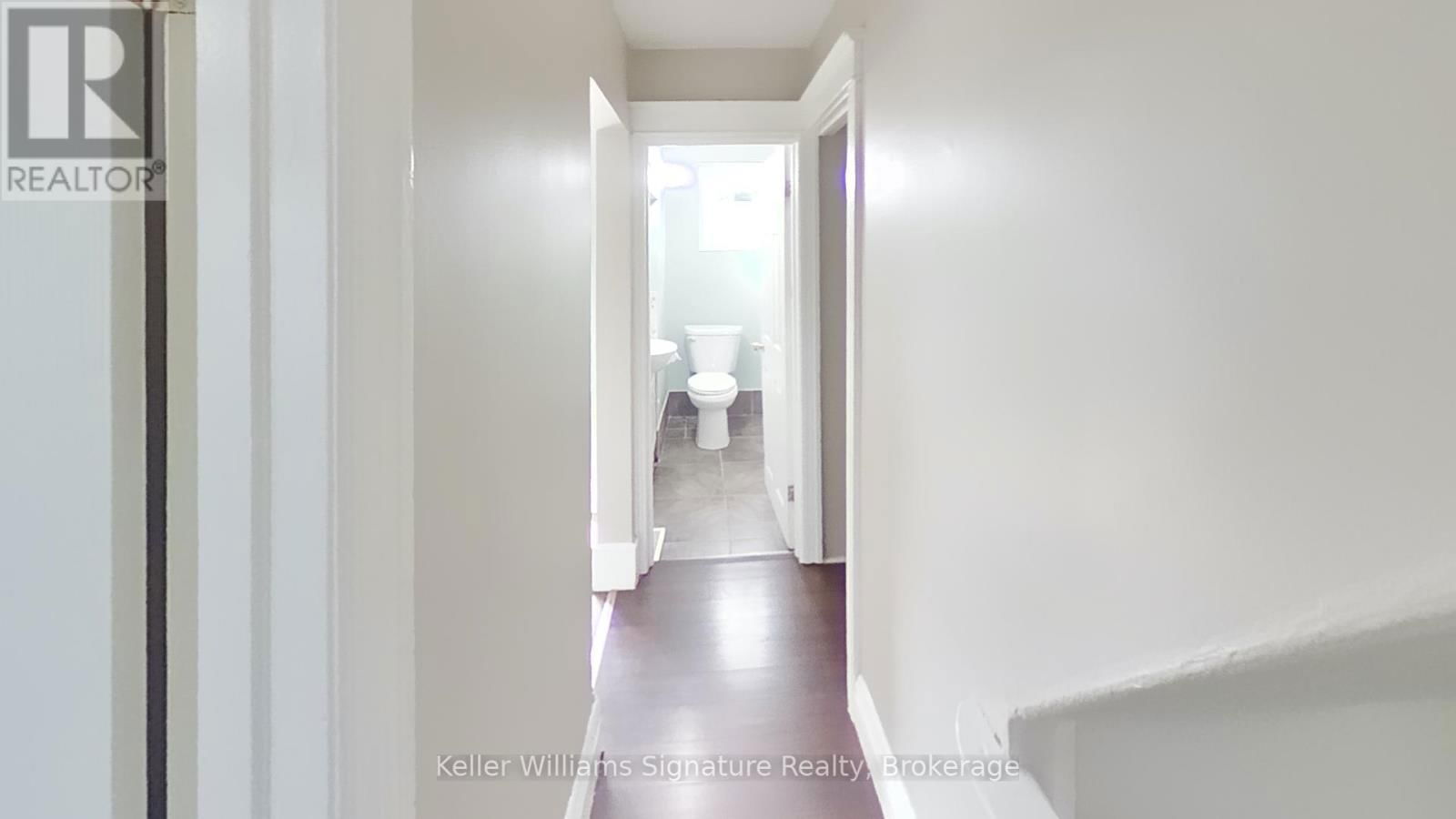 2 - 104 ROSSLYN AVENUE NORTH Image 10