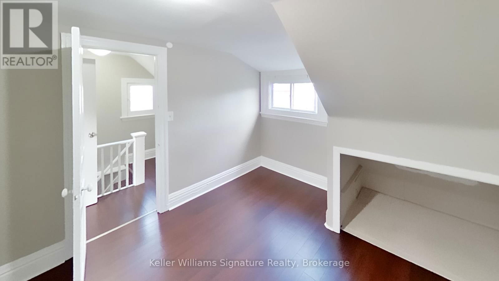 2 - 104 ROSSLYN AVENUE NORTH Image 18