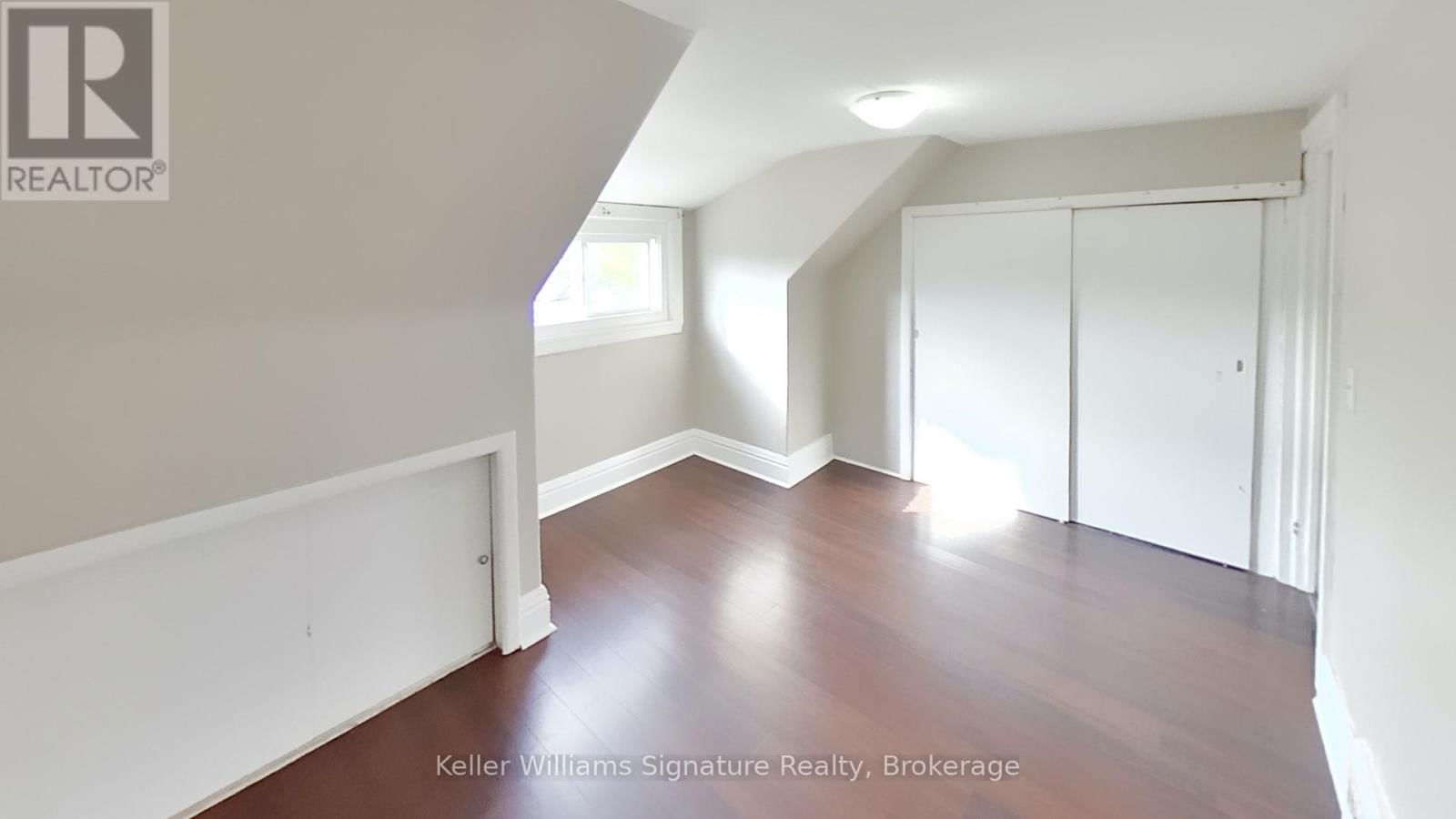 2 - 104 ROSSLYN AVENUE NORTH Image 22