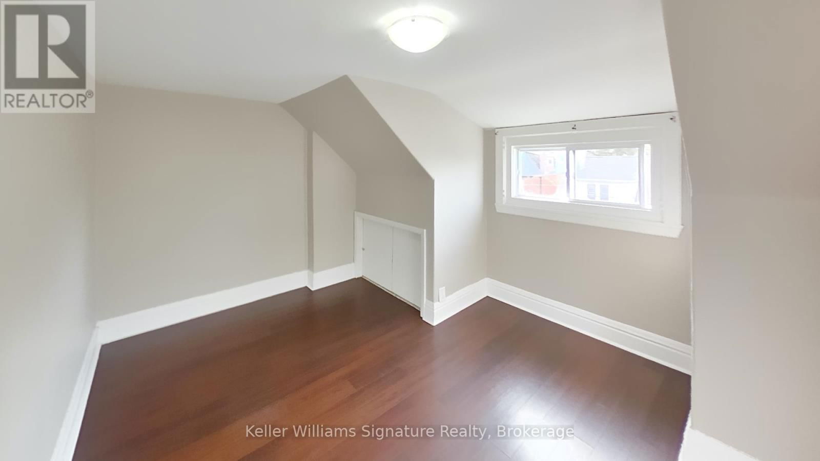 2 - 104 ROSSLYN AVENUE NORTH Image 23