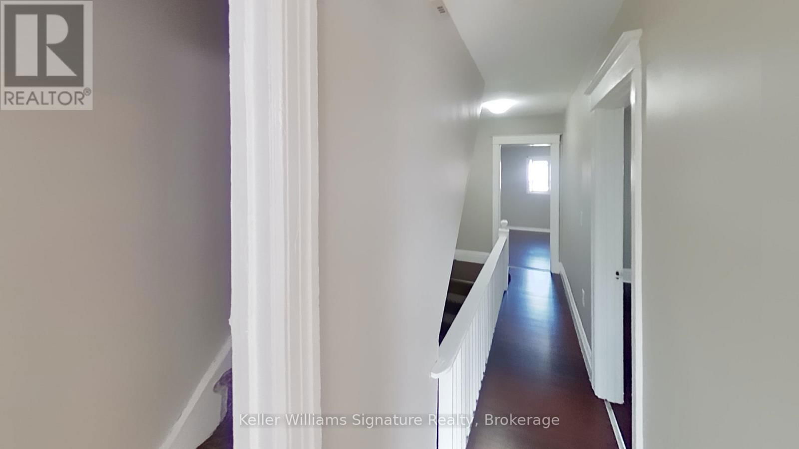 2 - 104 ROSSLYN AVENUE NORTH Image 9