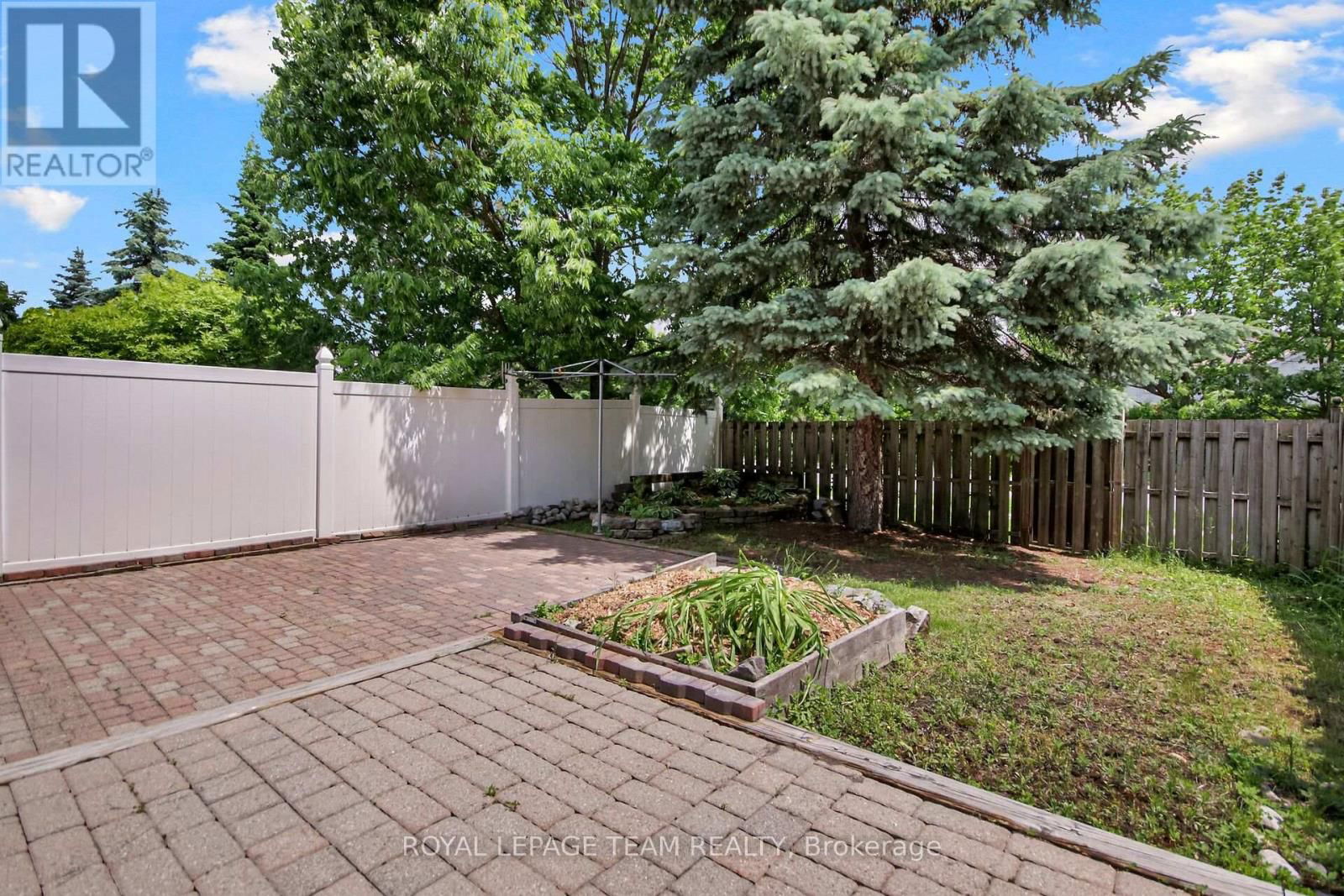 9 WEAVER CRESCENT Image 27