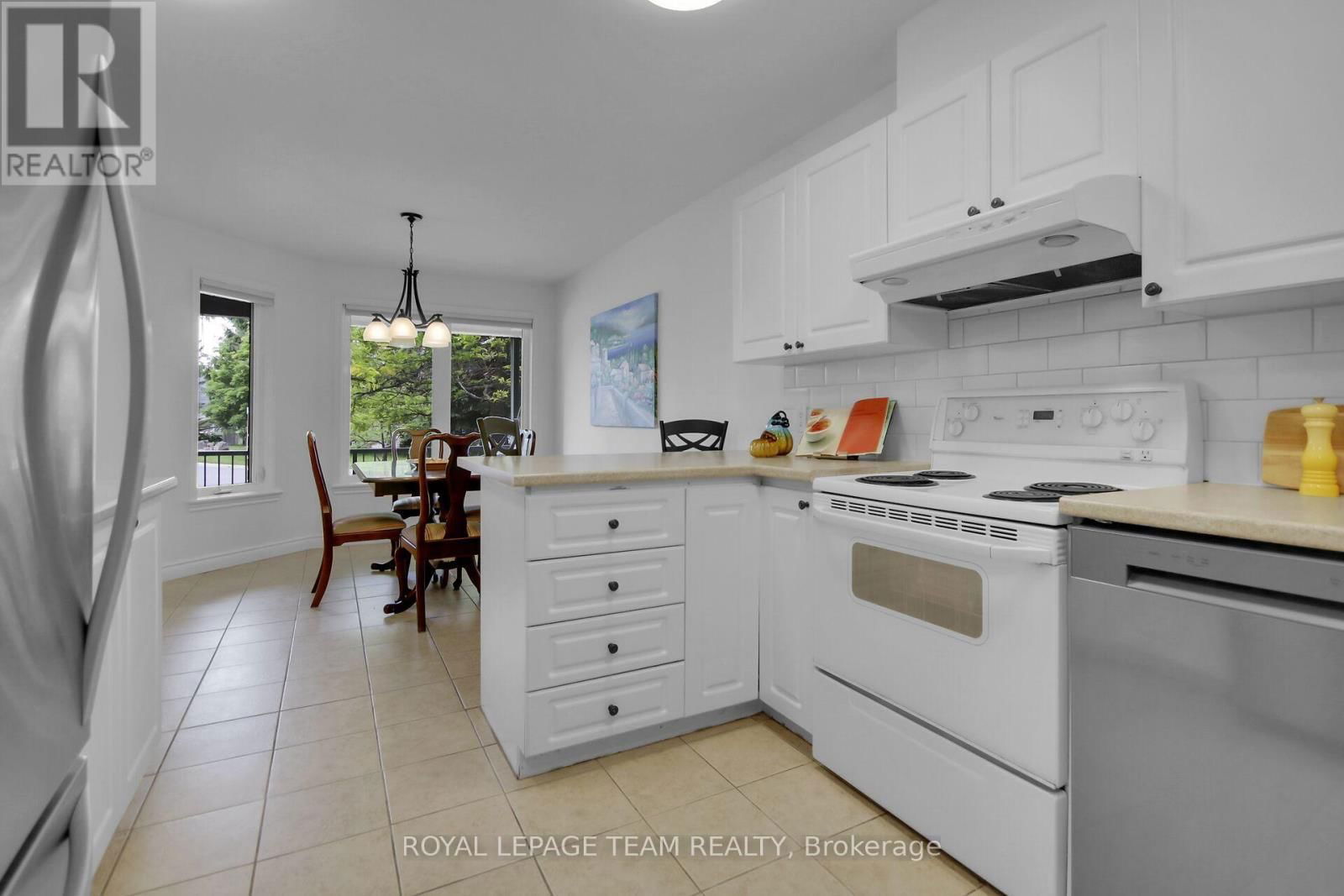 9 WEAVER CRESCENT Image 7