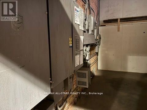 101 ENTRANCE DRIVE Image 11