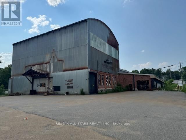 101 ENTRANCE DRIVE Image 6