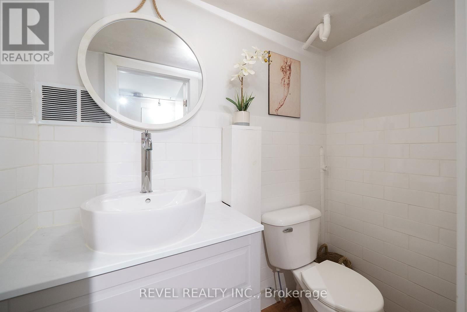 128 BLUERIDGE AVENUE Image 32