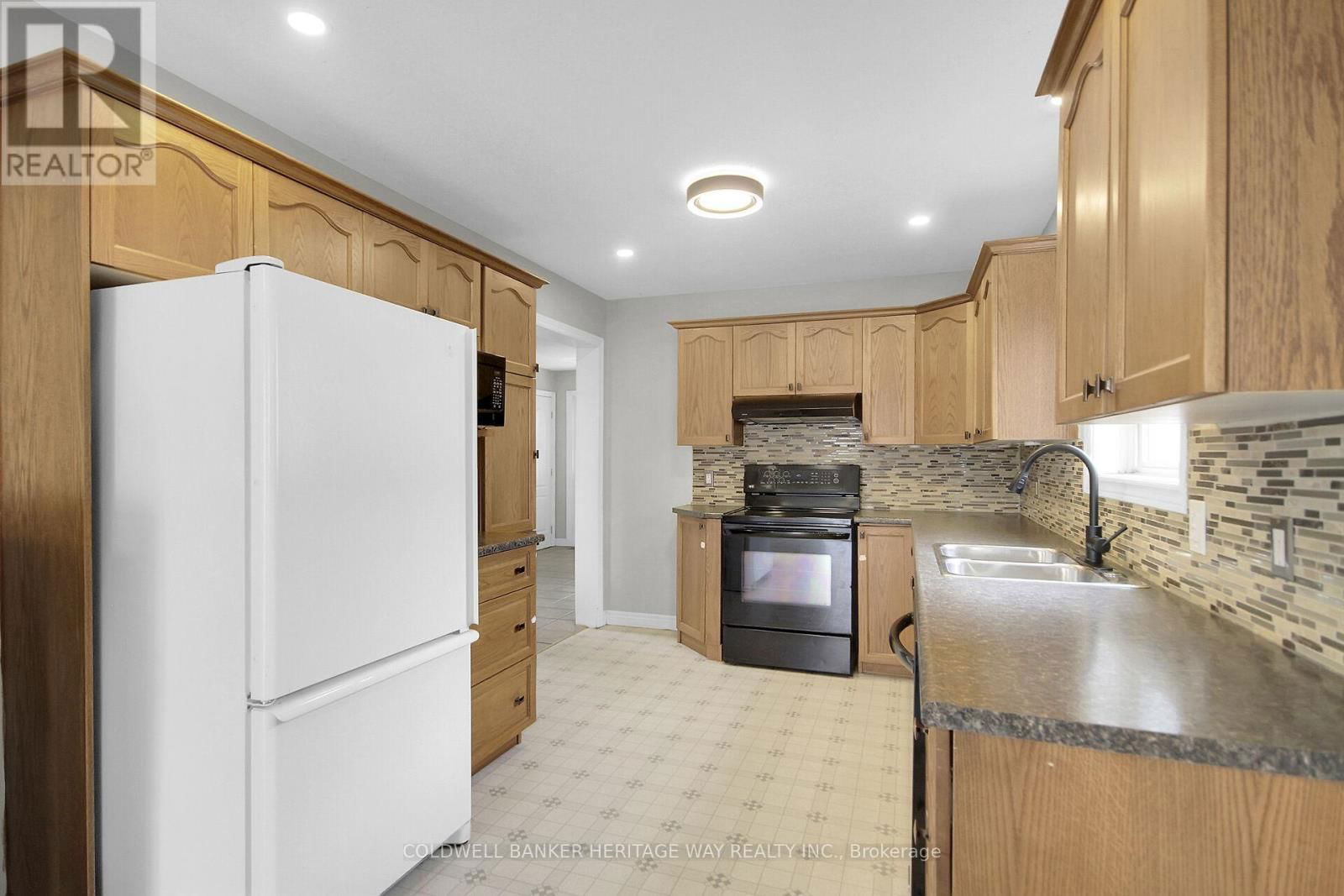 523 JOSEPH STREET Image 6