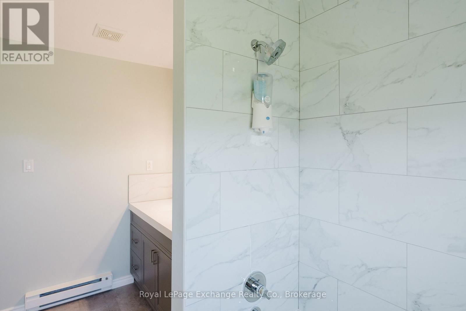 5 URANICK LANE Image 30