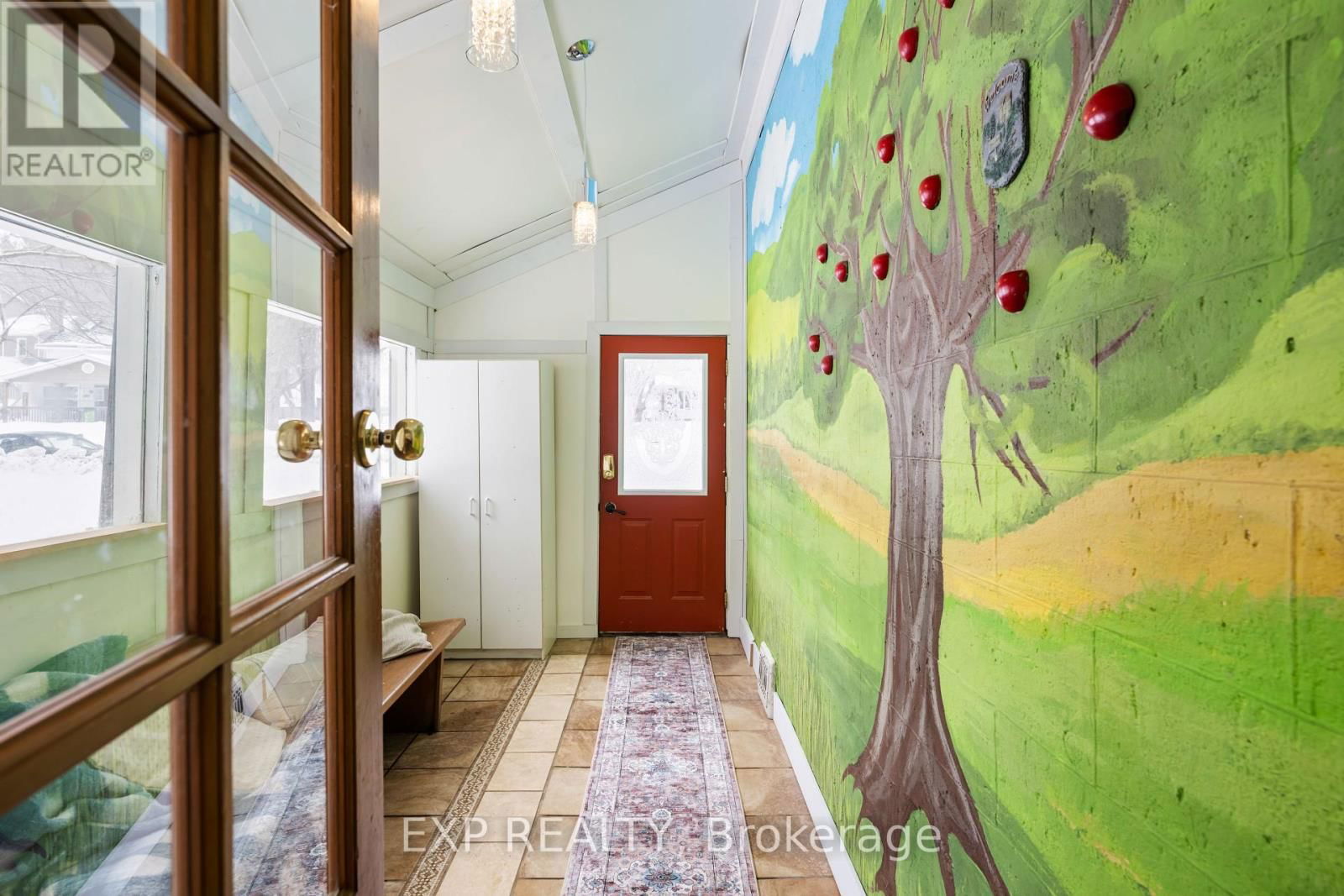 16 MILL STREET Image 8