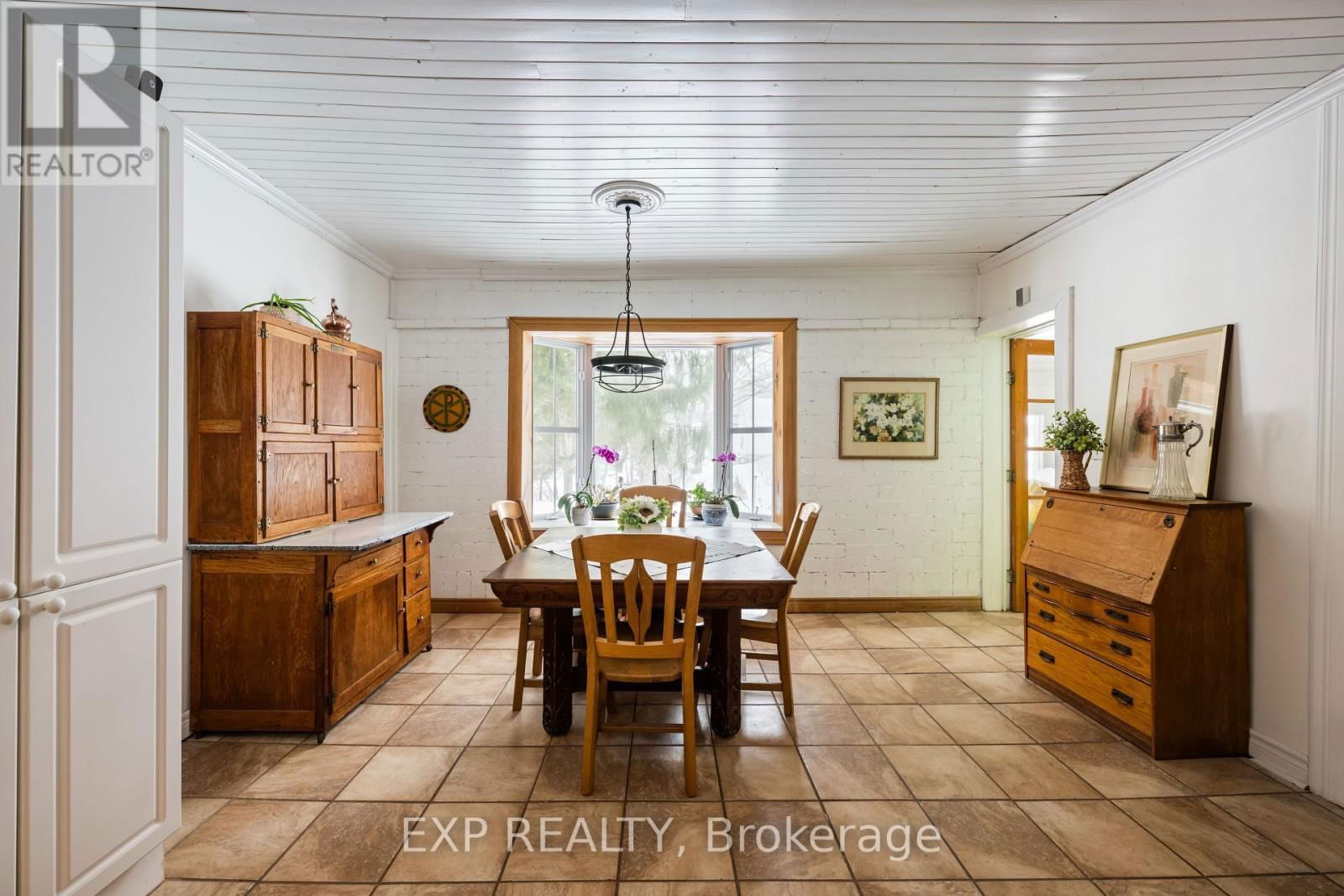 16 MILL STREET Image 9
