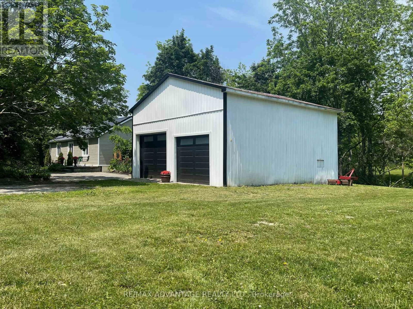 248 BORDEN AVENUE Image 2