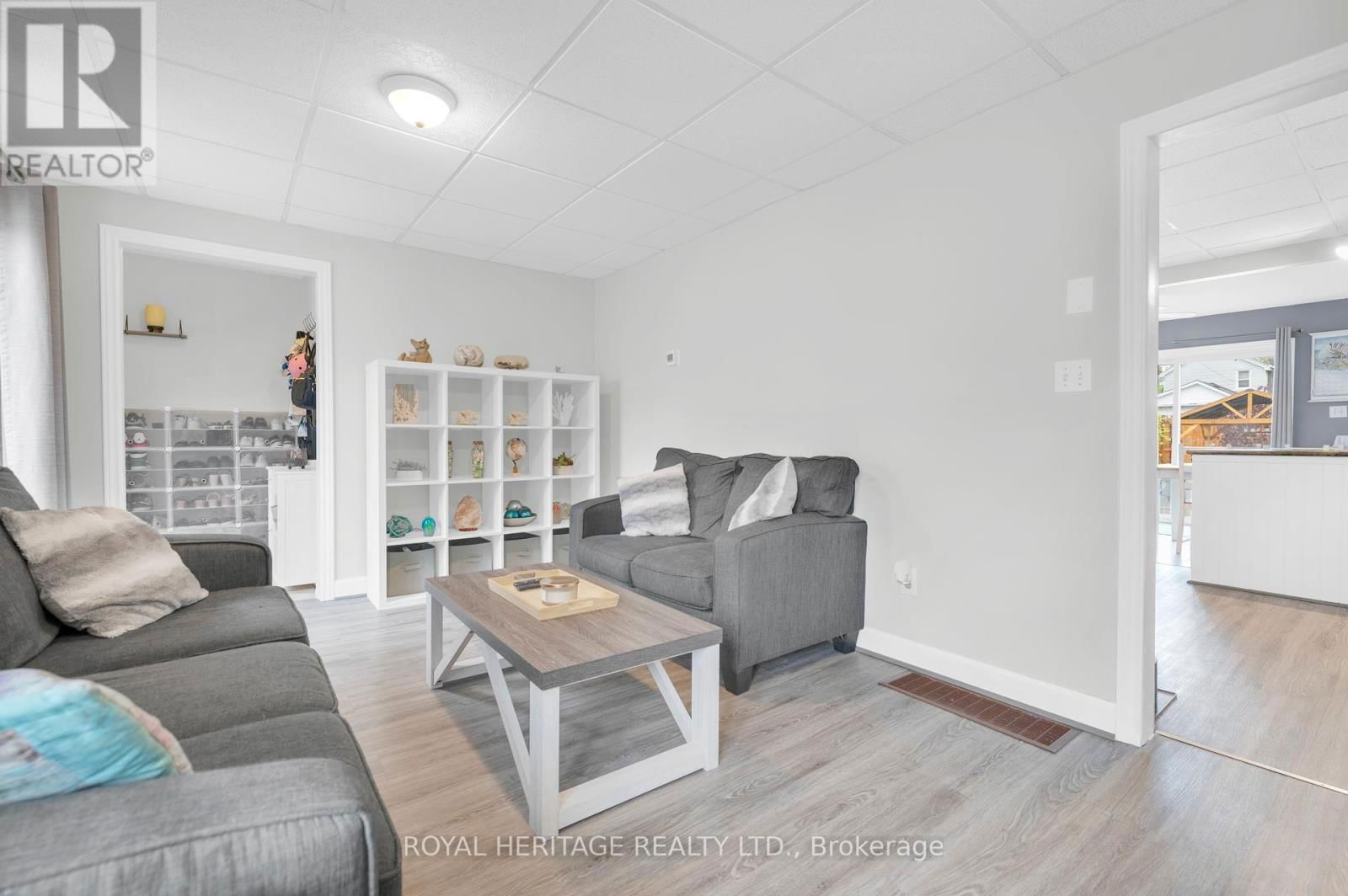 108 EVERETT STREET Image 18