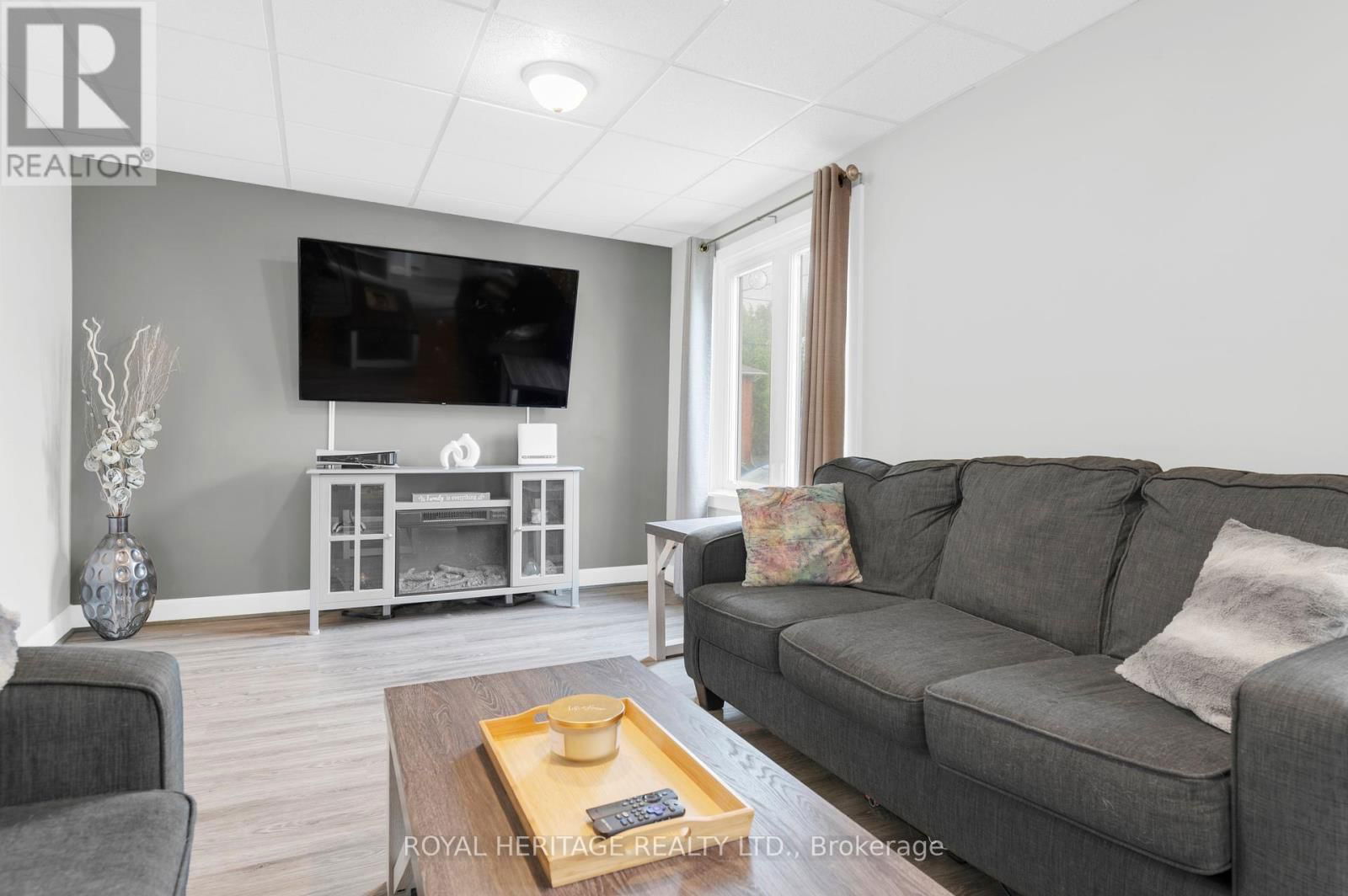 108 EVERETT STREET Image 19