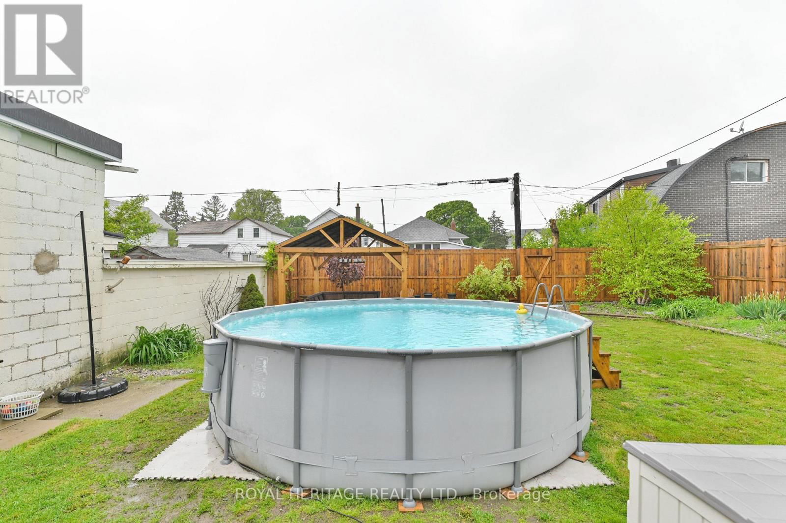 108 EVERETT STREET Image 25