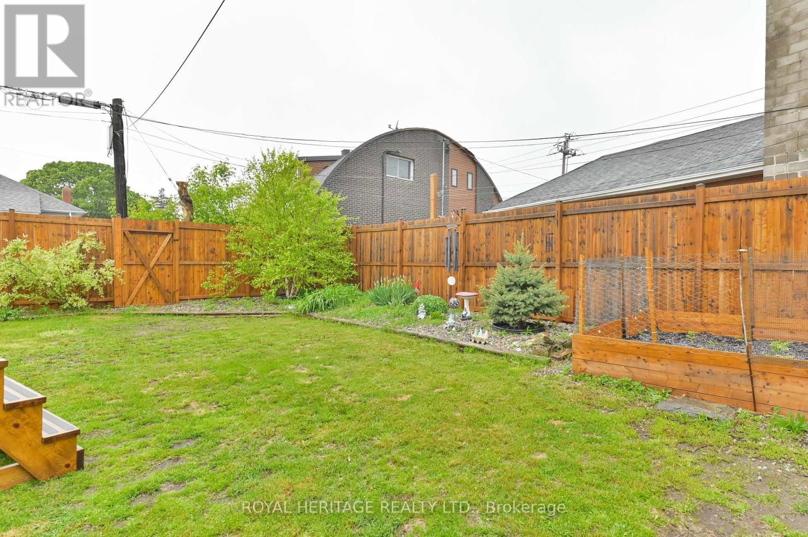 108 EVERETT STREET Image 26