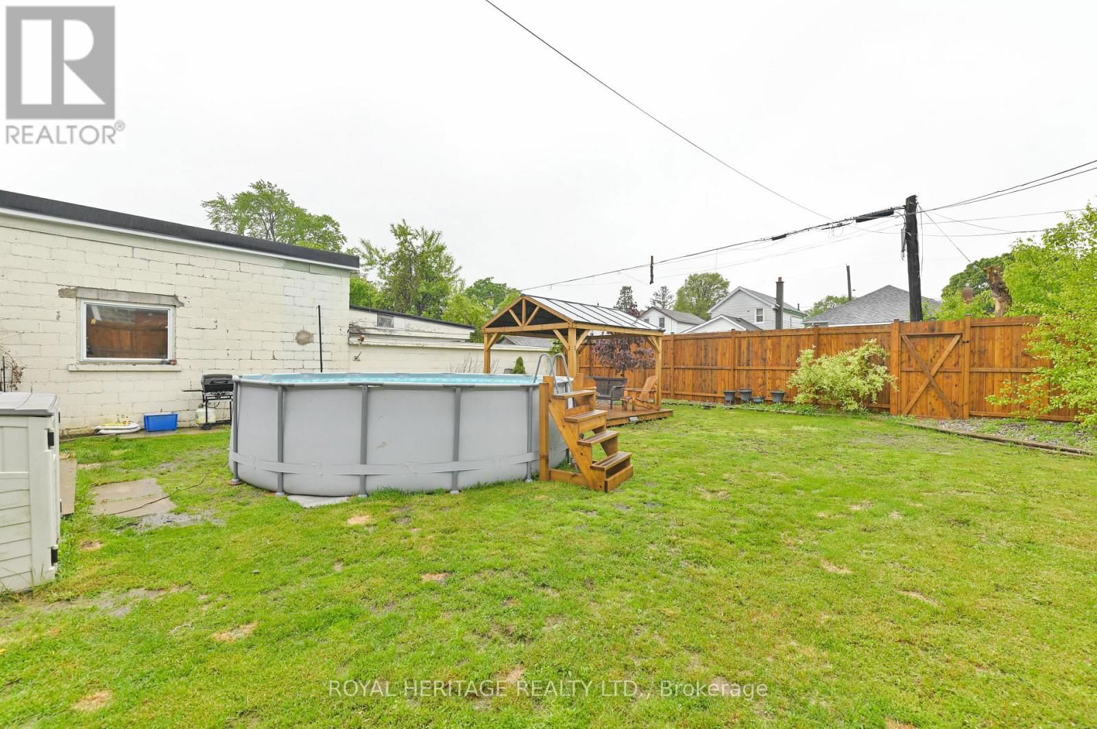 108 EVERETT STREET Image 27