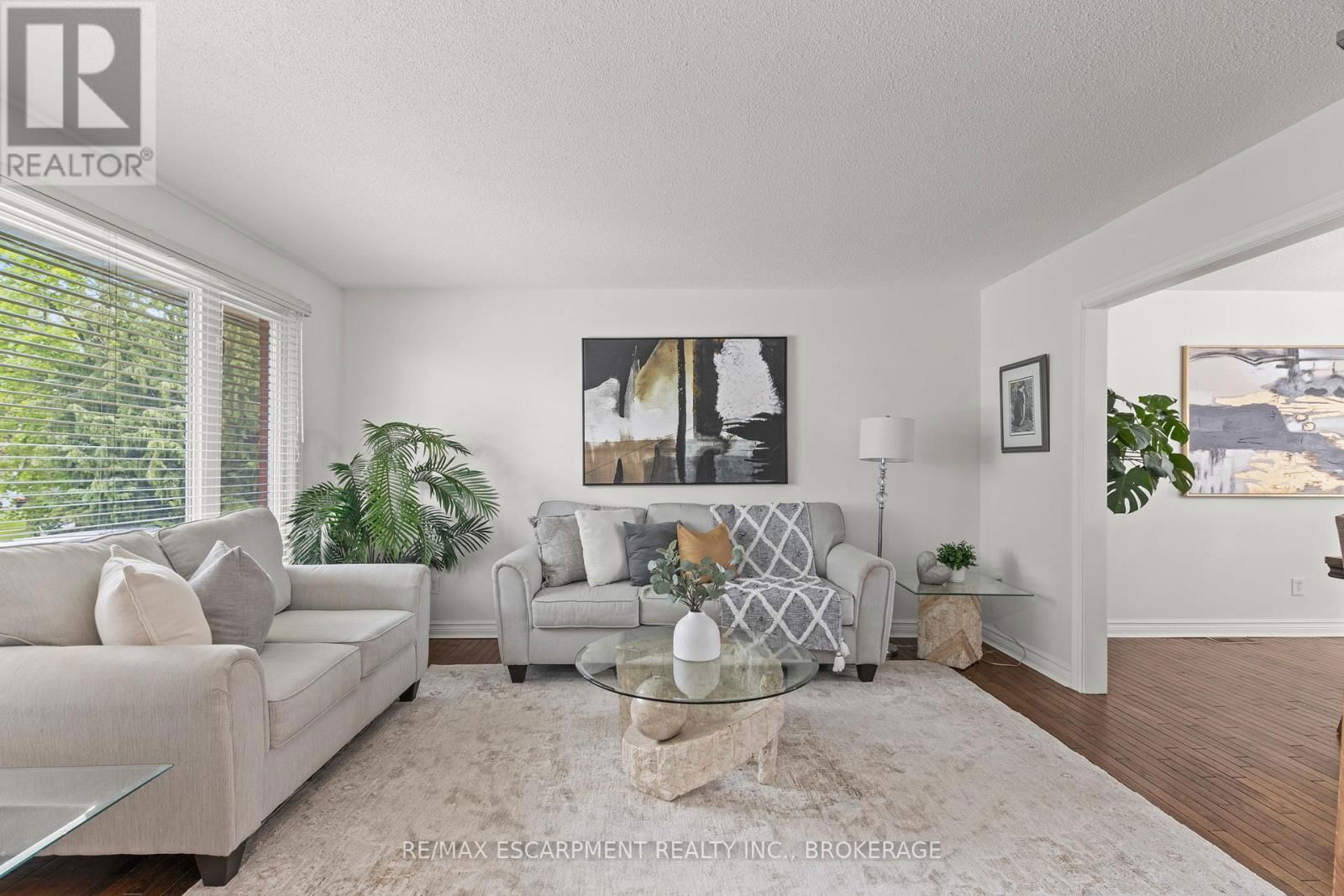 61 SEATON PLACE DRIVE Image 9