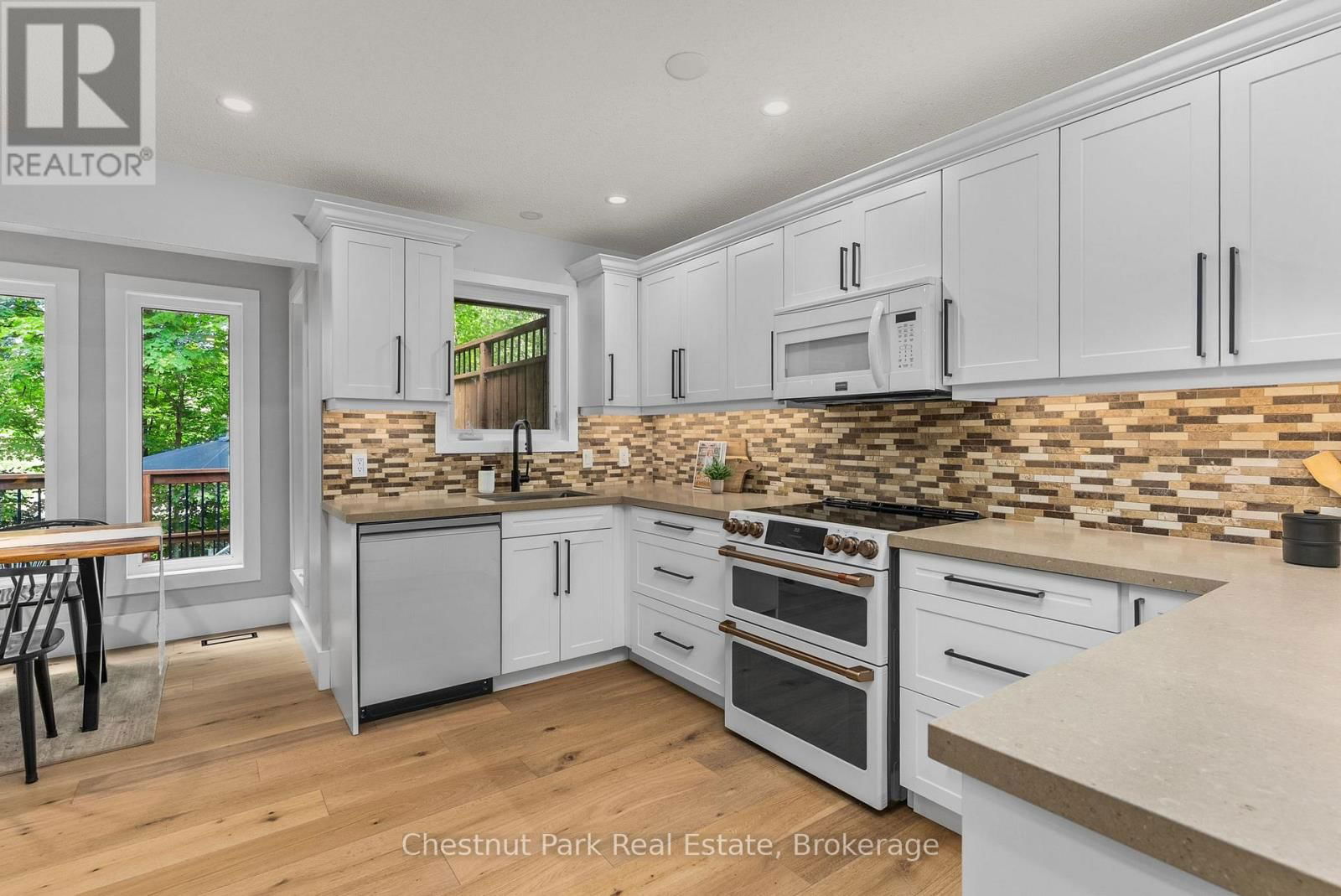 245 SUMMIT DRIVE Image 16