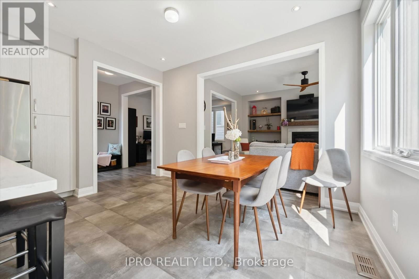 141 MCFARLANE CRESCENT Image 12