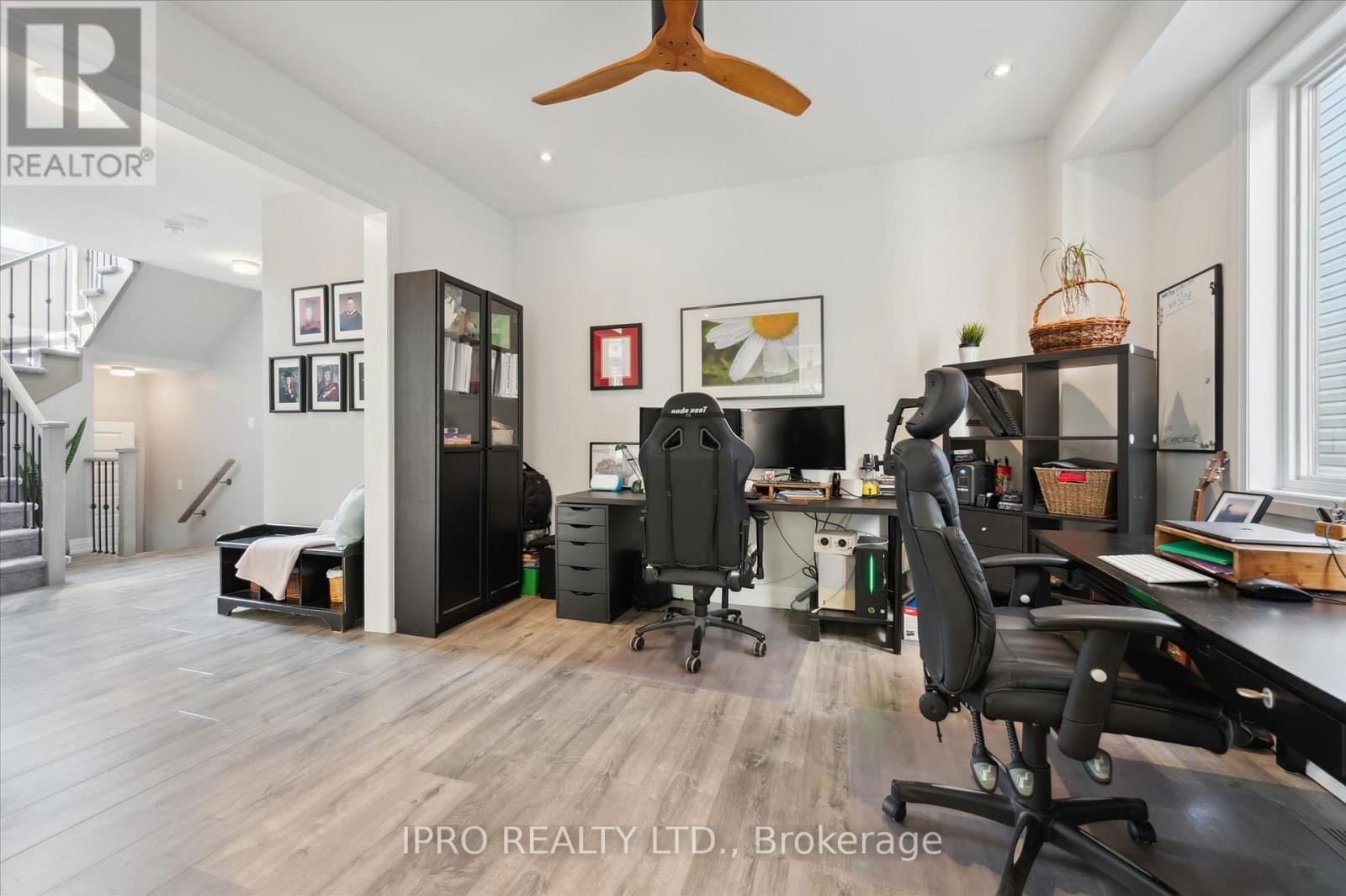 141 MCFARLANE CRESCENT Image 17