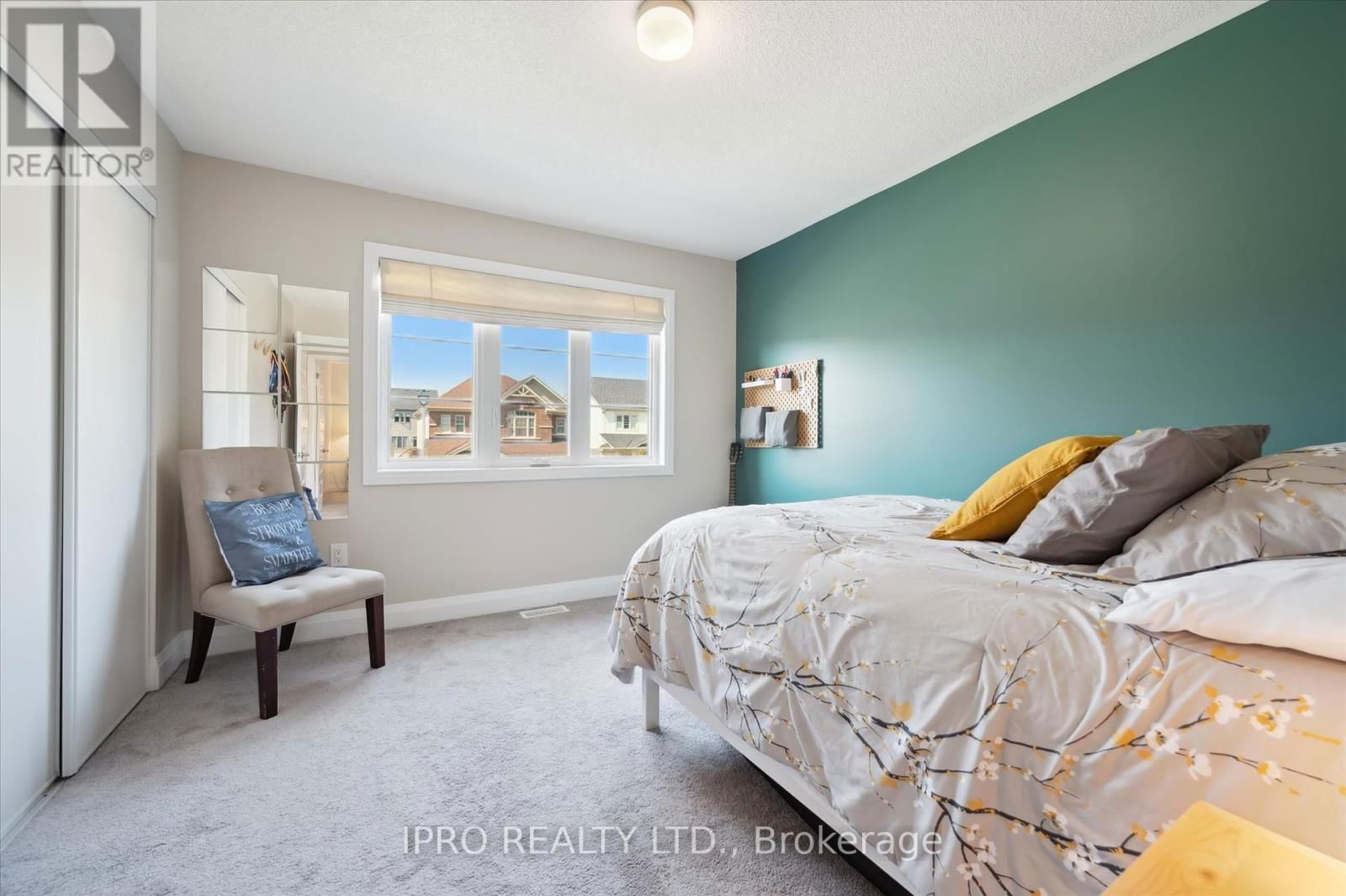 141 MCFARLANE CRESCENT Image 24