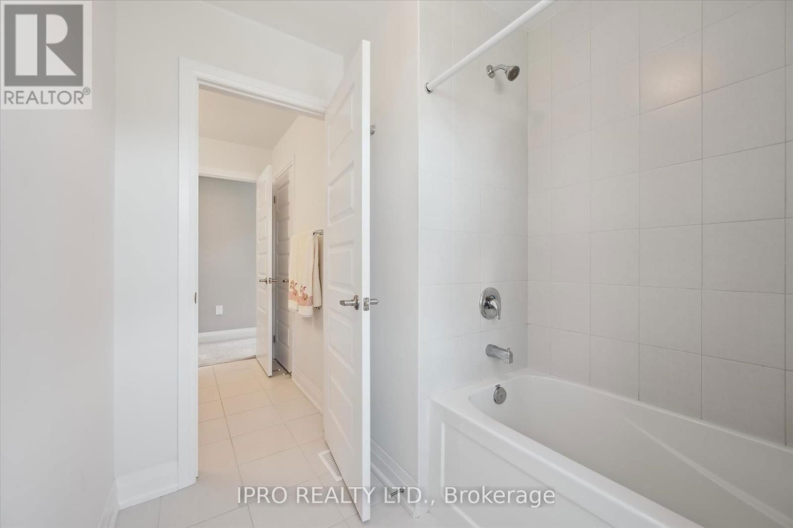 141 MCFARLANE CRESCENT Image 29