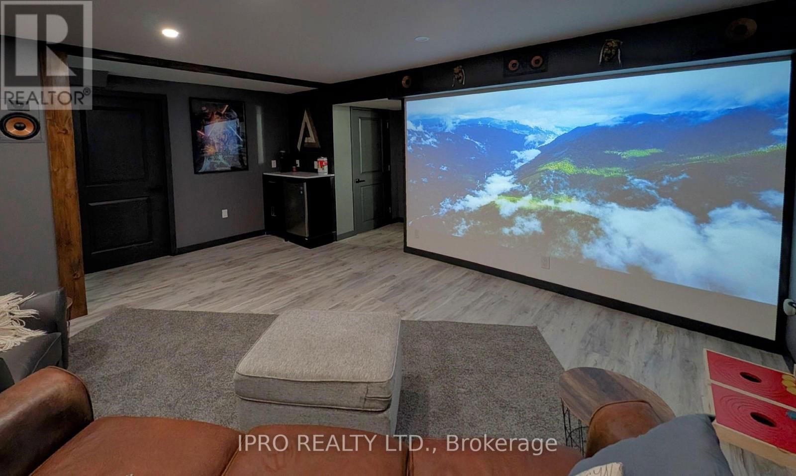 141 MCFARLANE CRESCENT Image 41