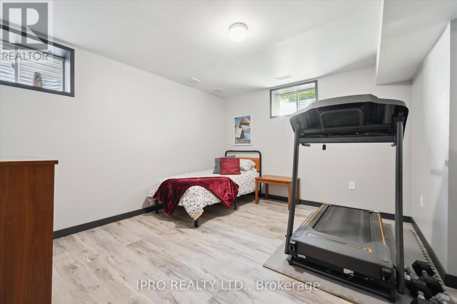 141 MCFARLANE CRESCENT Image 43