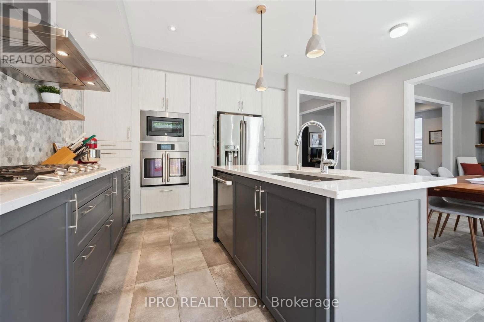 141 MCFARLANE CRESCENT Image 9
