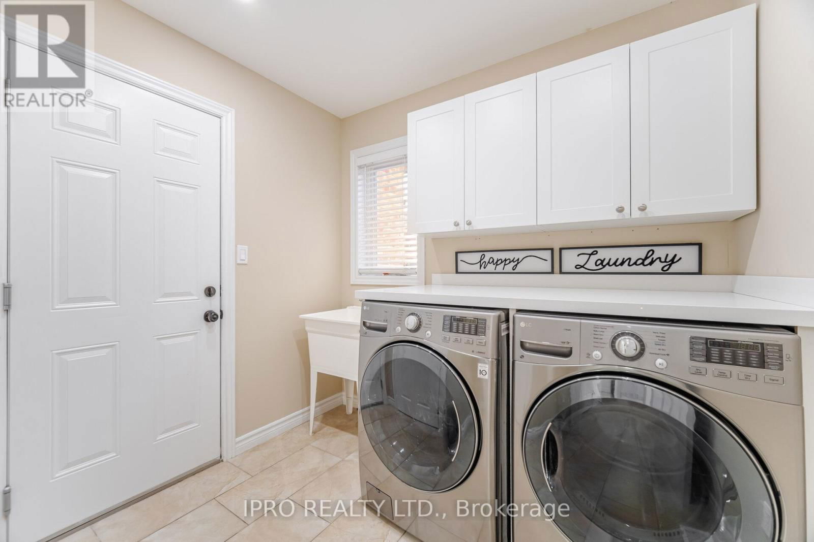 132 COKER CRESCENT Image 18
