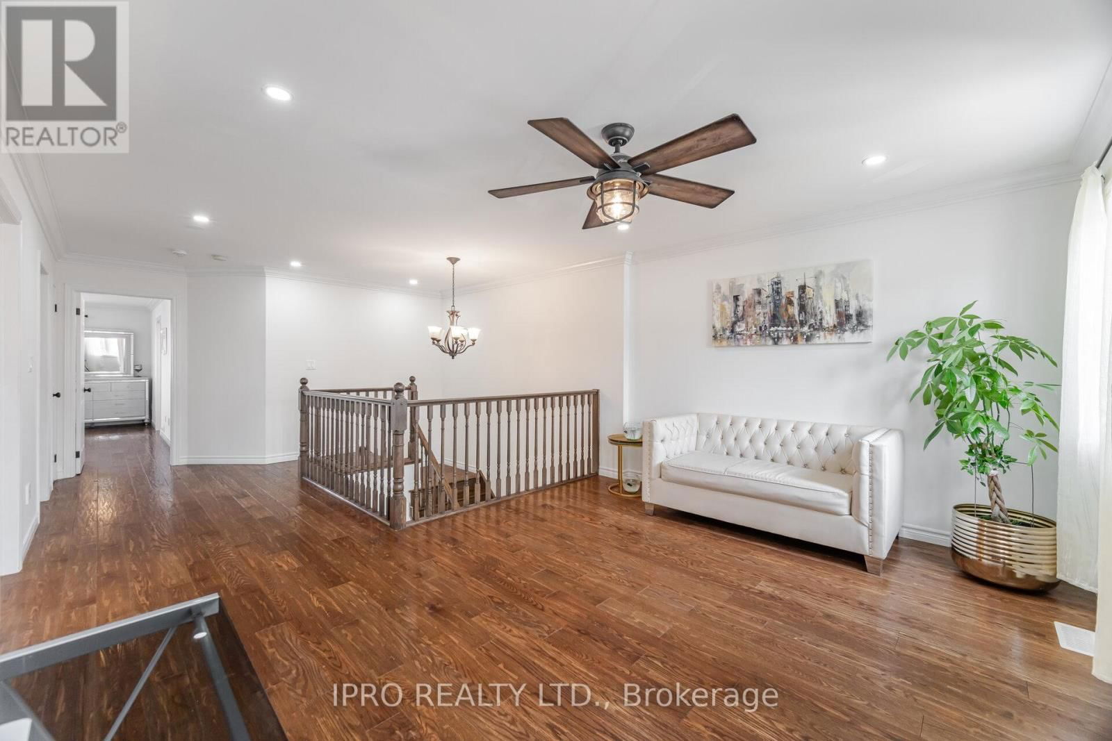 132 COKER CRESCENT Image 20