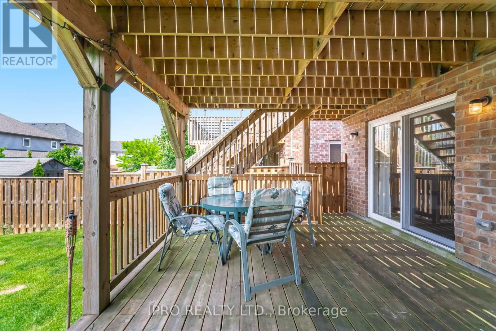 132 COKER CRESCENT Image 35