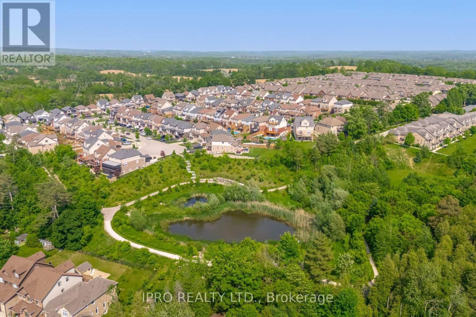 132 COKER CRESCENT Image 45