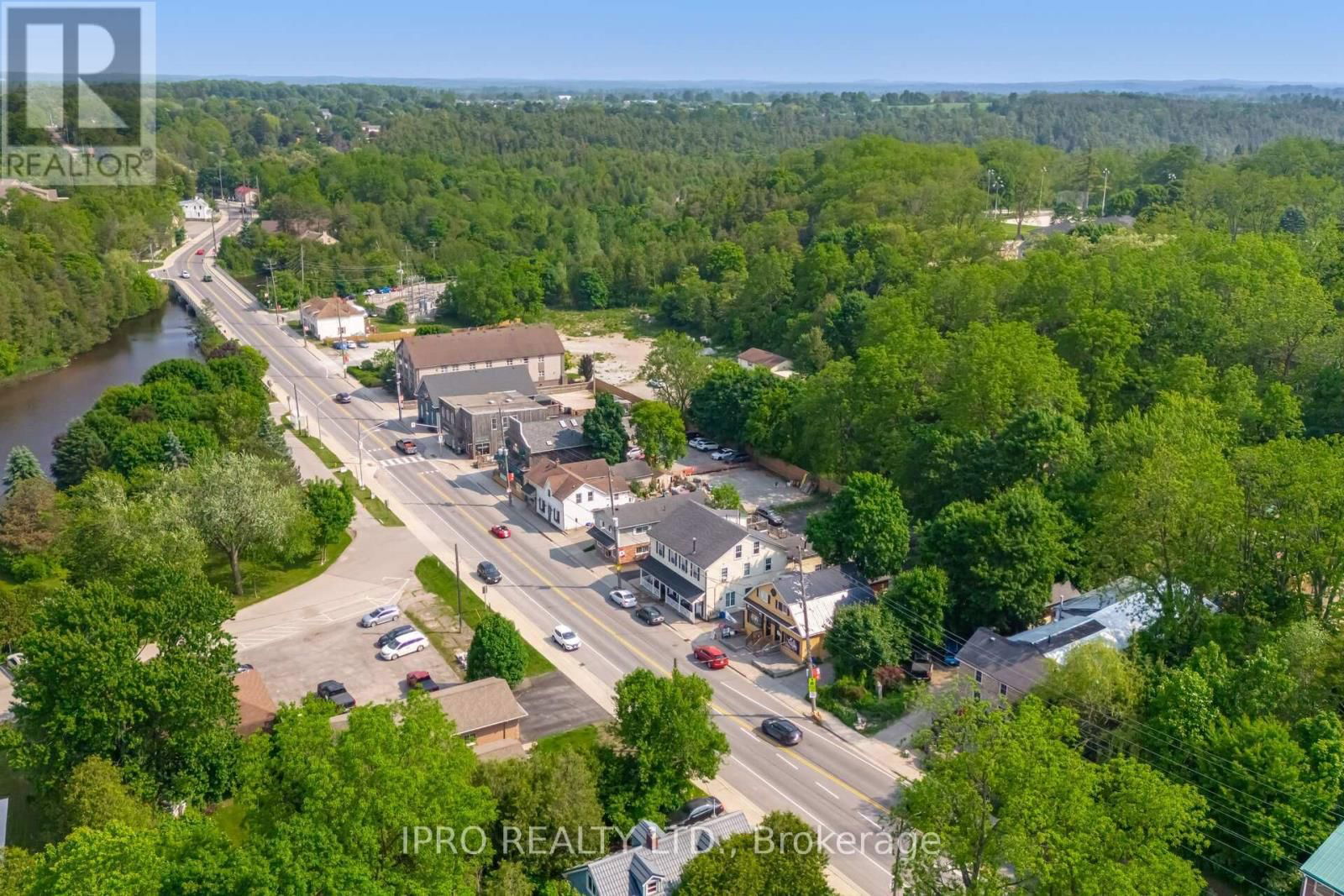 132 COKER CRESCENT Image 47