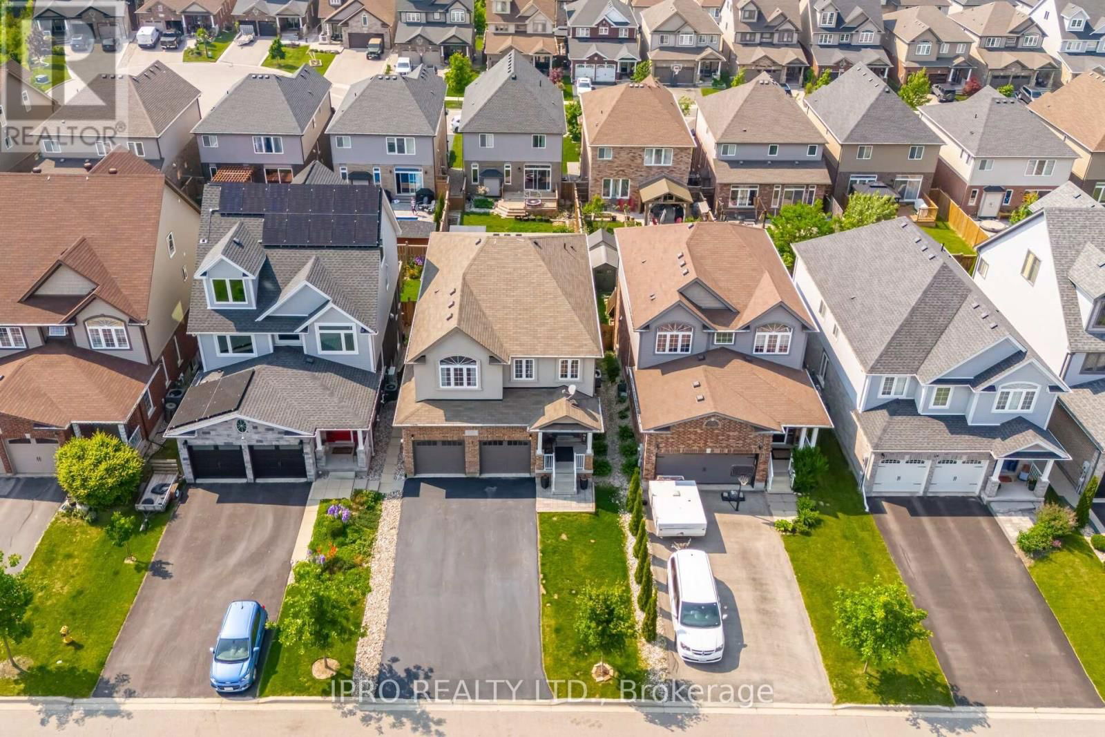 132 COKER CRESCENT Image 49