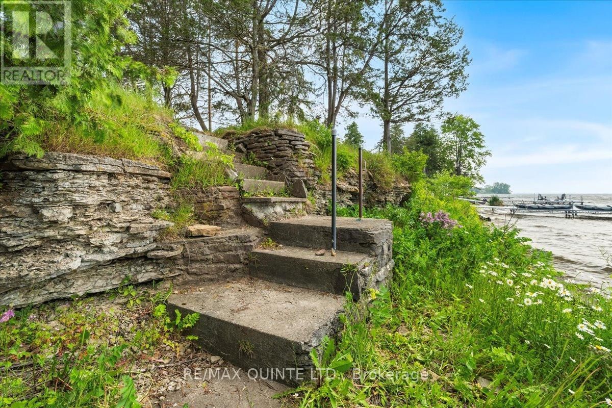1791 NORTH BIG ISLAND ROAD Image 27