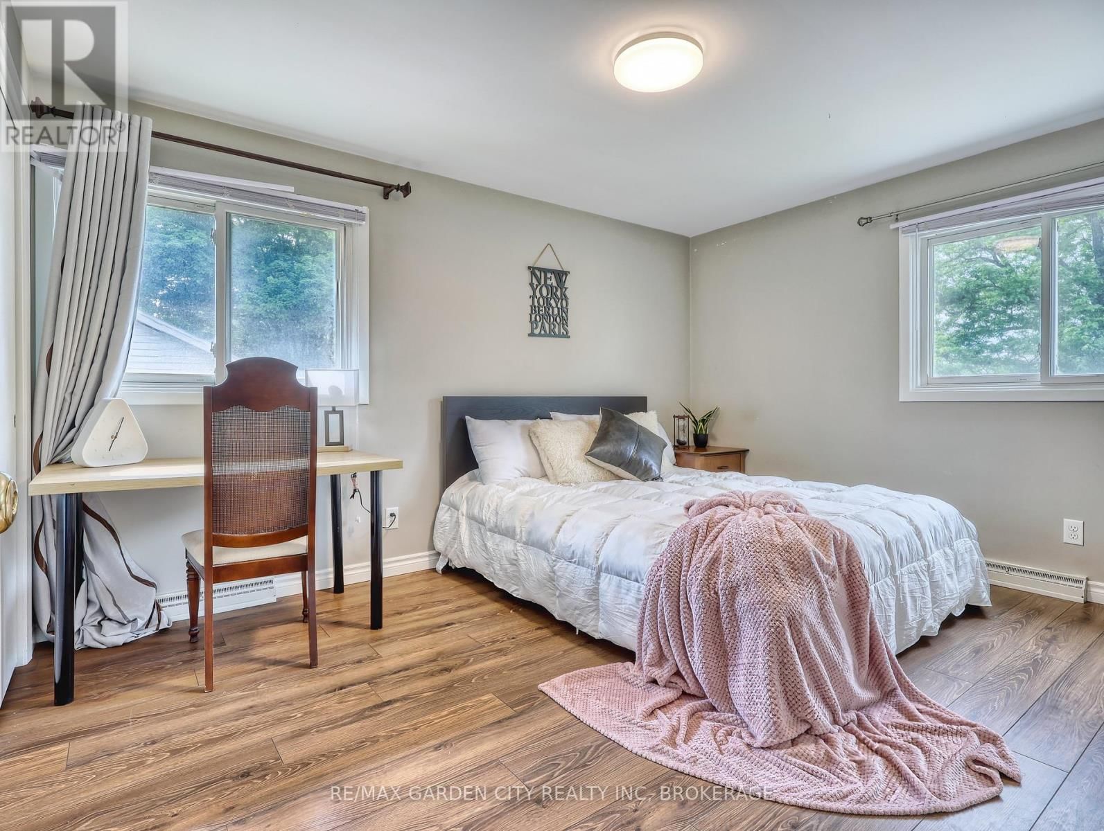 4 ROCKDALE AVENUE Image 29