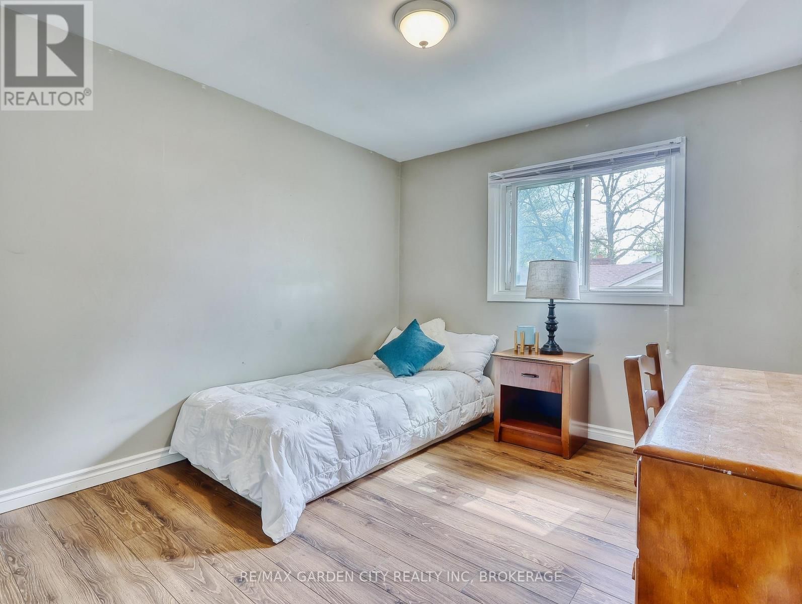 4 ROCKDALE AVENUE Image 32