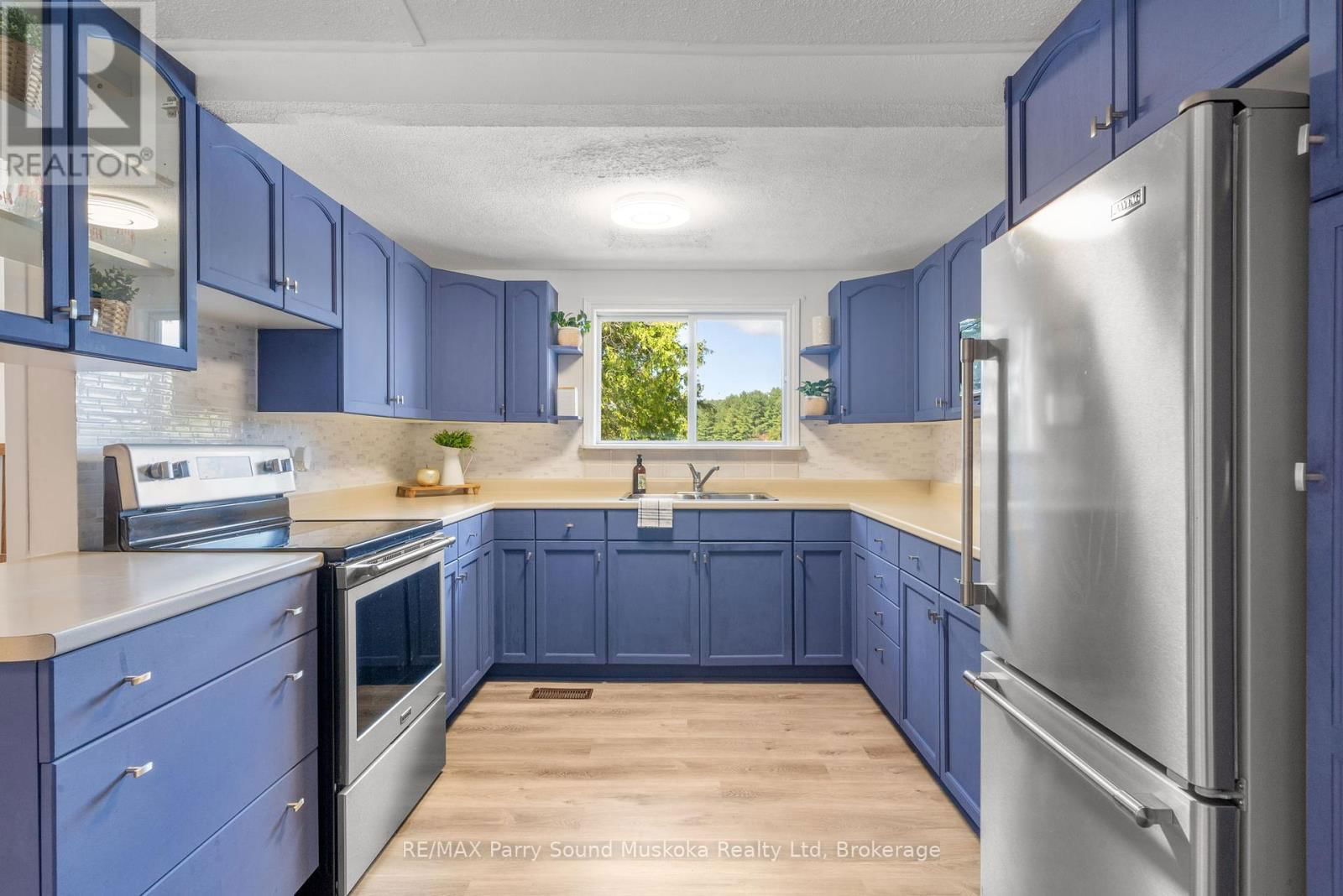 13 SHADY LANE Image 9