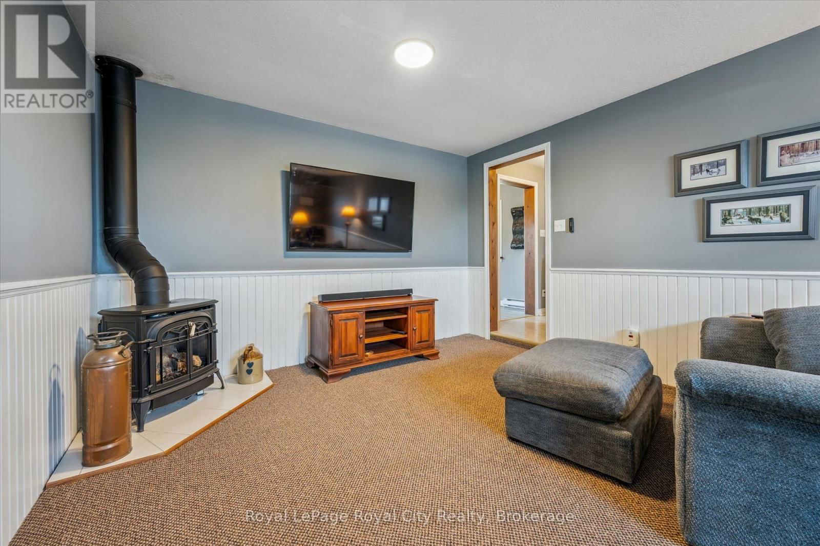 935 ST. DAVID STREET NORTH Image 29