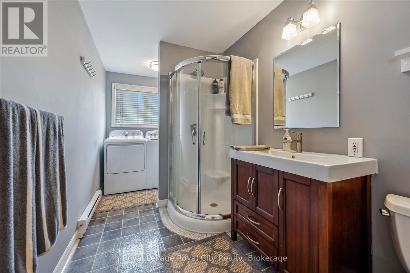 935 ST. DAVID STREET NORTH Image 30