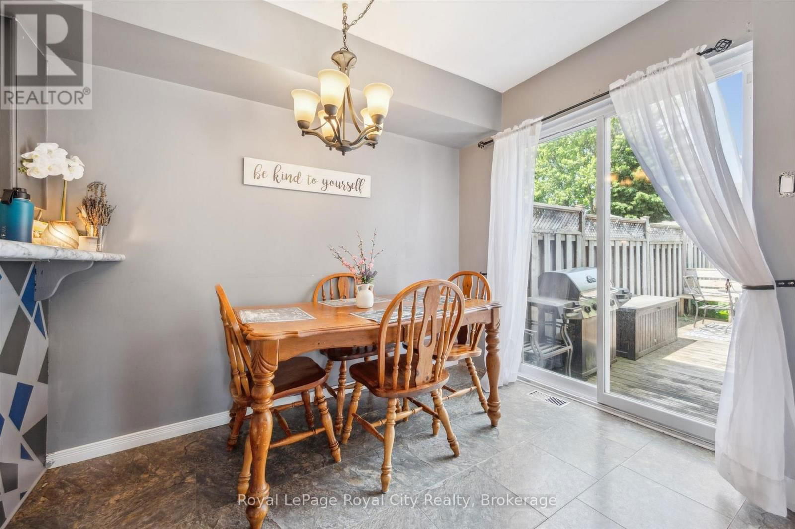 86 SWIFT CRESCENT Image 12