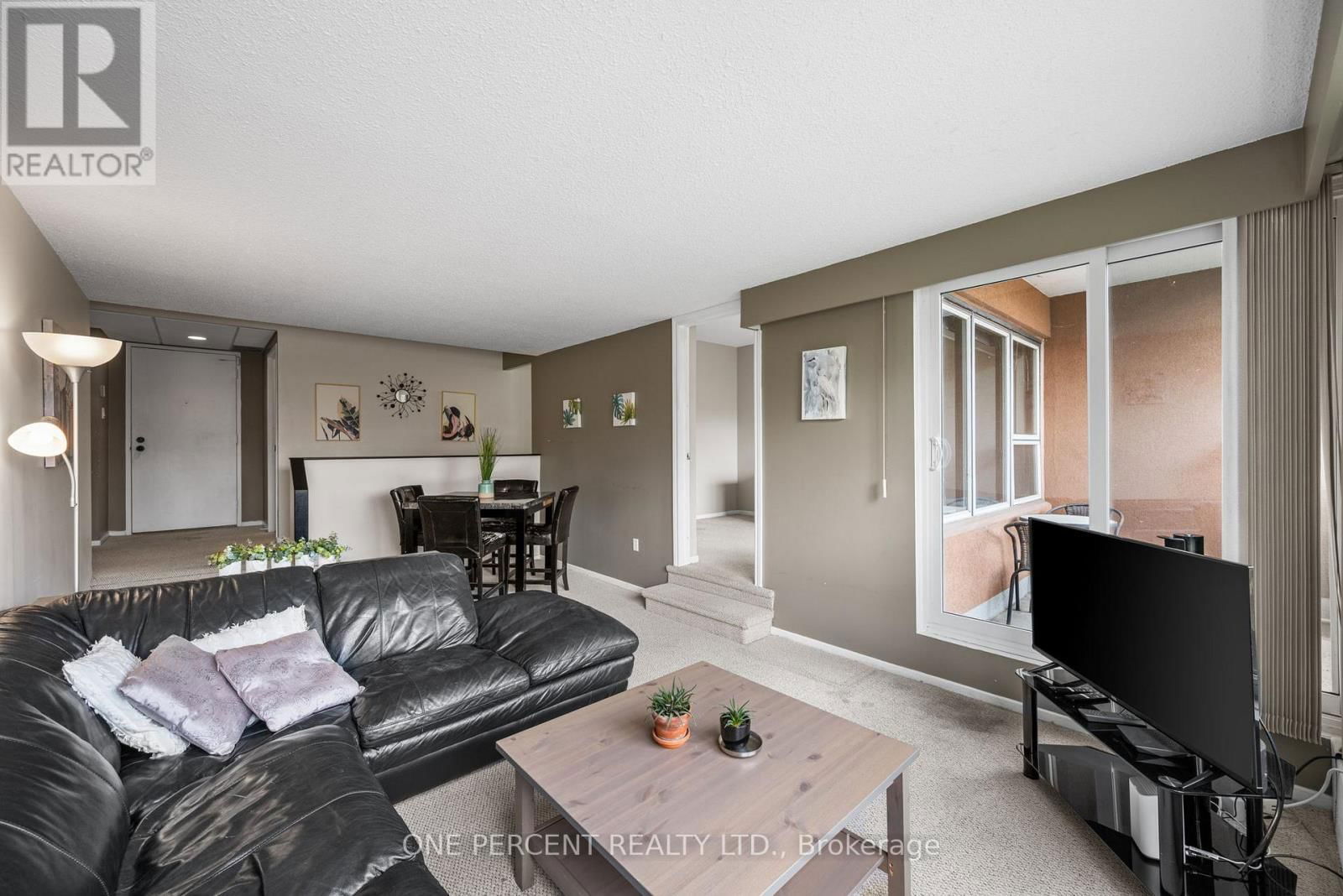 201 - 373 LAURIER AVENUE EAST Image 11
