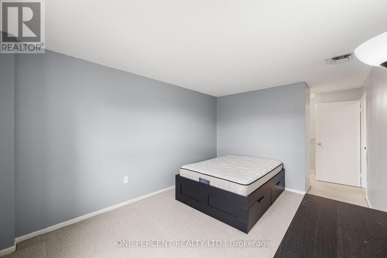201 - 373 LAURIER AVENUE EAST Image 18