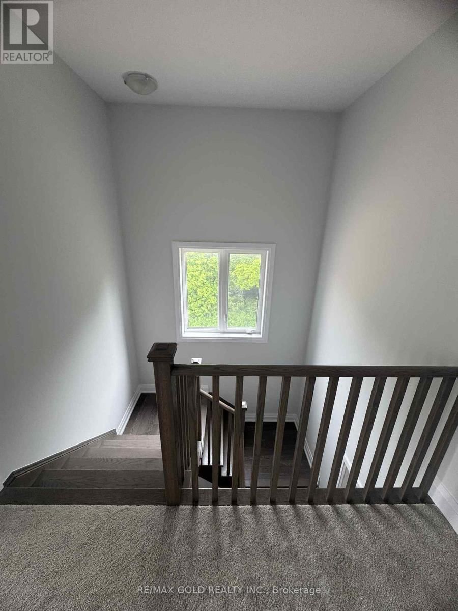 129 HARWOOD AVENUE Image 11