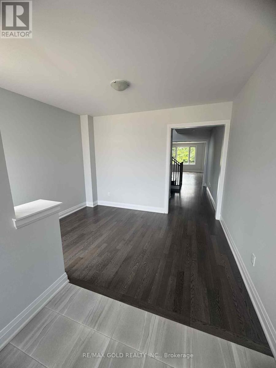 129 HARWOOD AVENUE Image 21